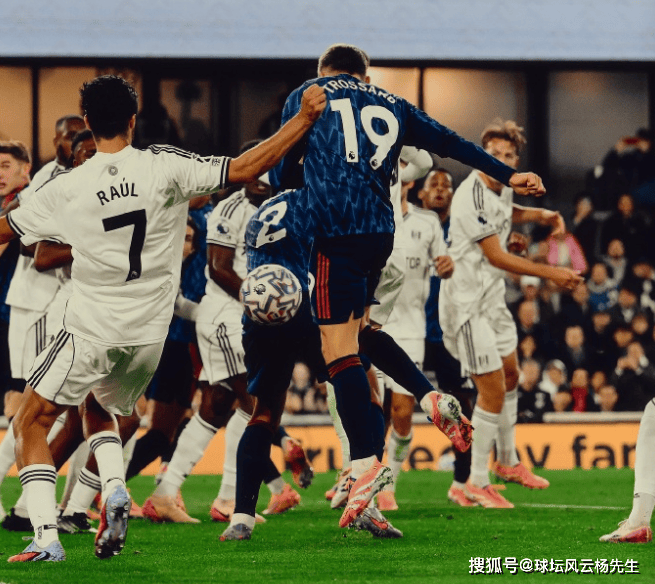 英超：阿森纳1-0险胜富勒姆，定位球战术冠绝英超